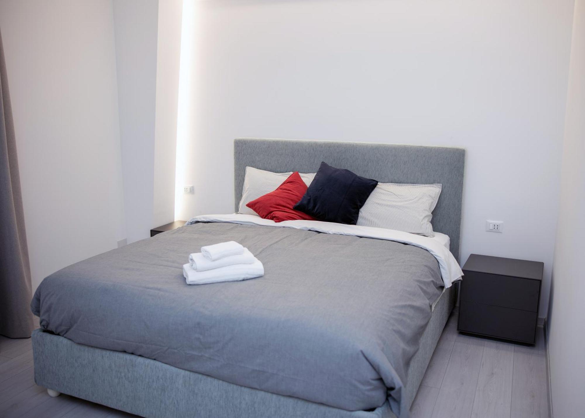 Affittacamere Mani - Camere Con Bagno Privato Gela Exterior photo