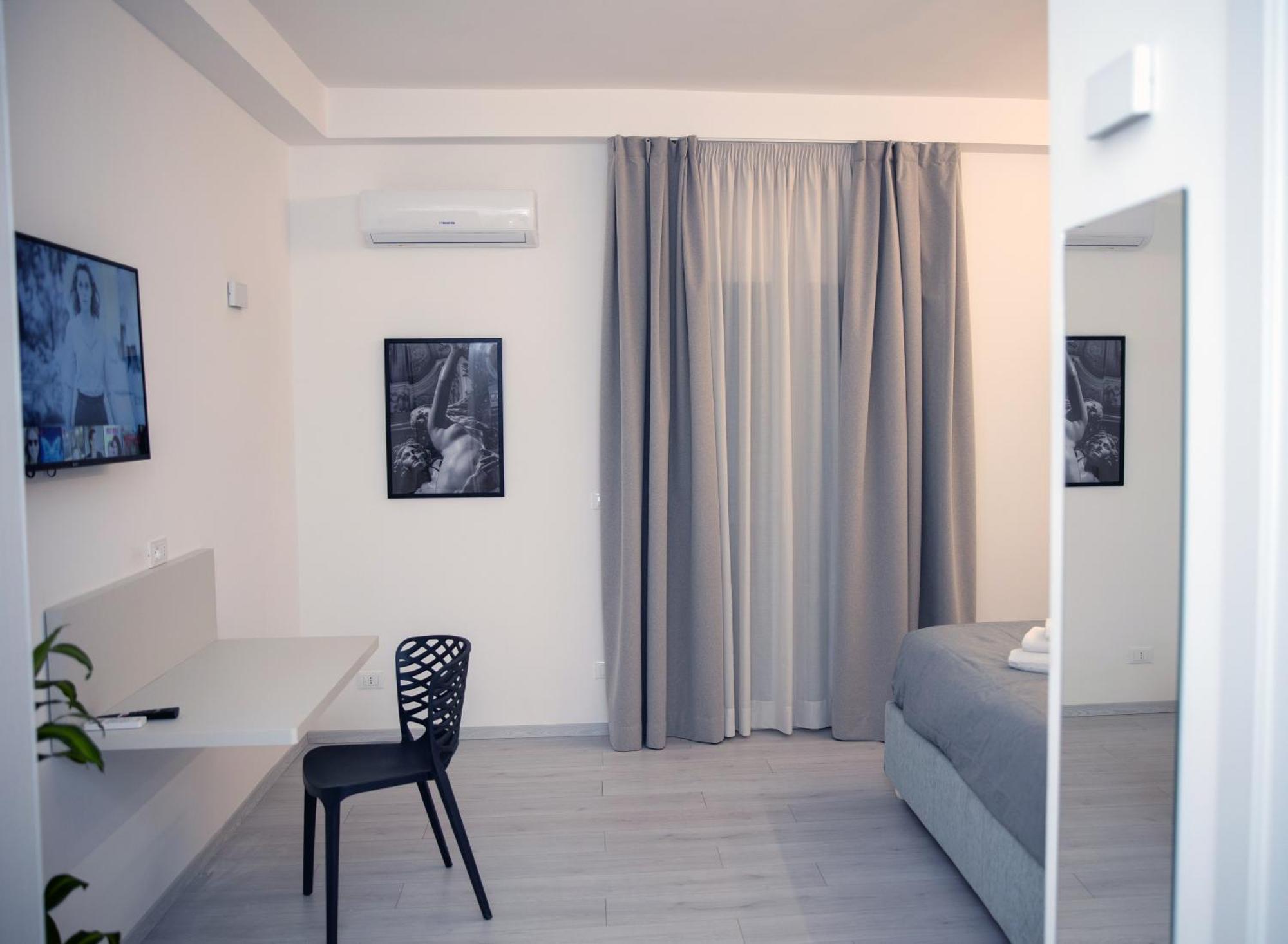 Affittacamere Mani - Camere Con Bagno Privato Gela Exterior photo