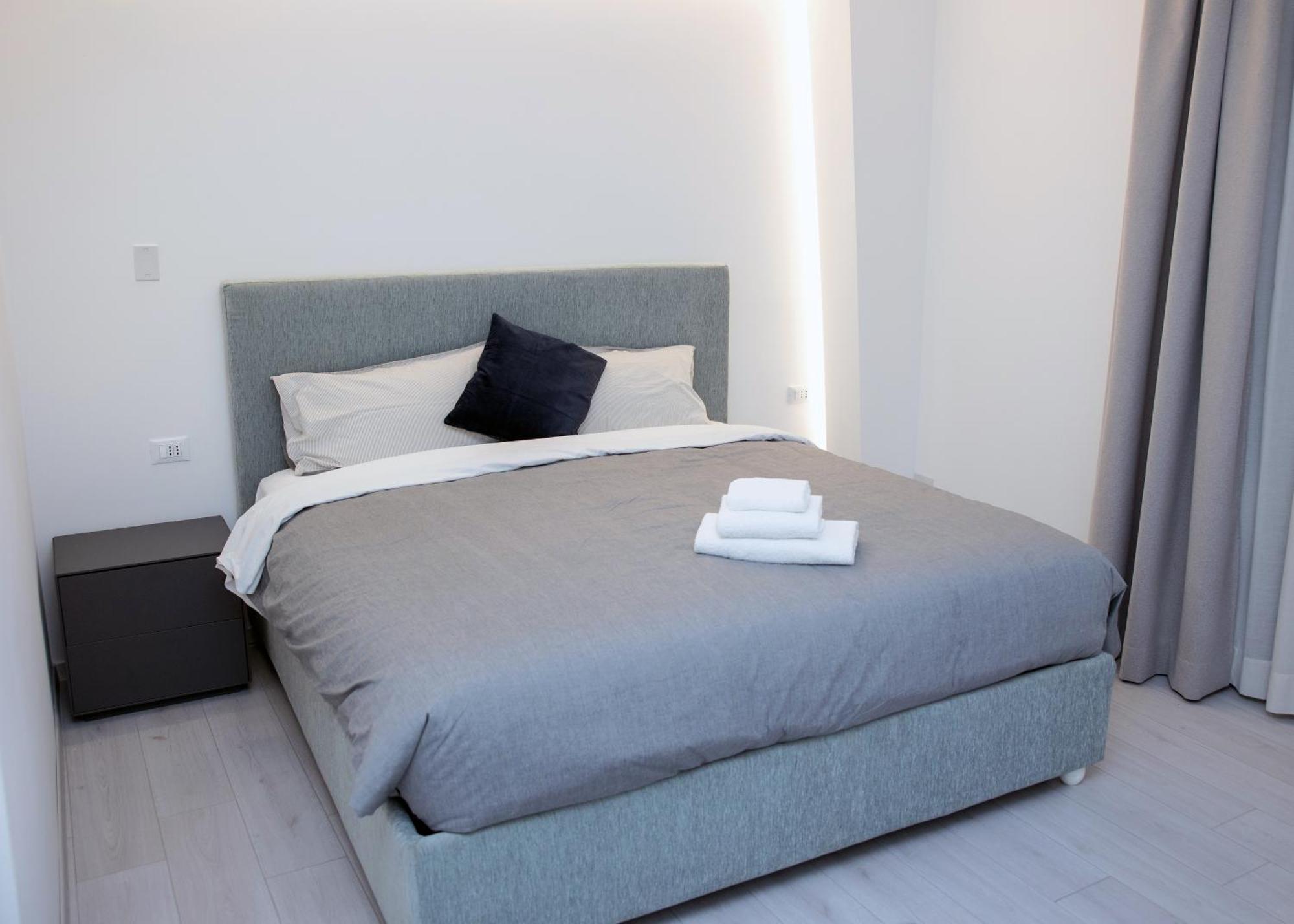 Affittacamere Mani - Camere Con Bagno Privato Gela Exterior photo