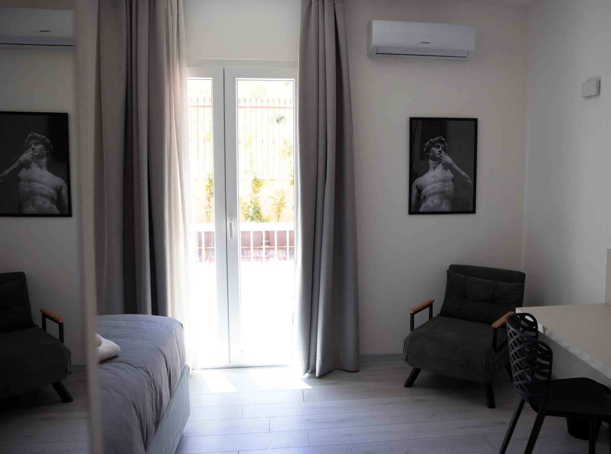 Affittacamere Mani - Camere Con Bagno Privato Gela Exterior photo