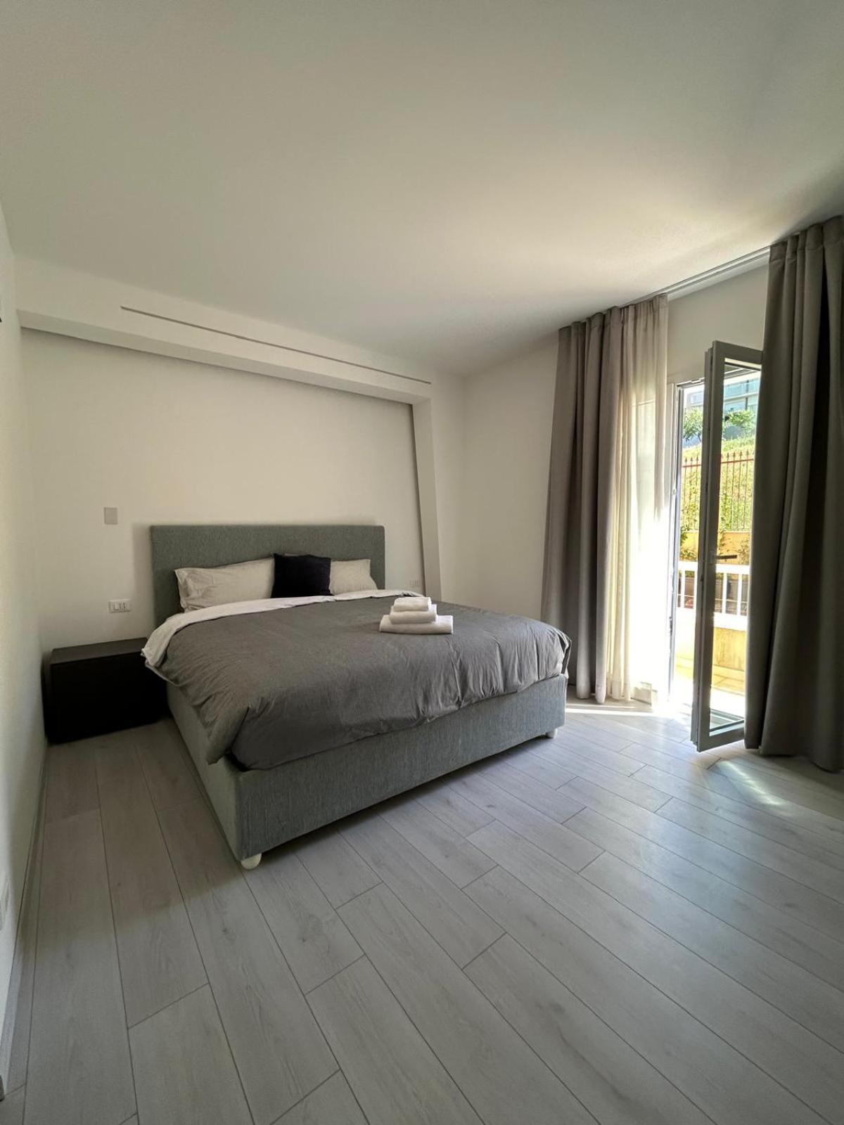 Affittacamere Mani - Camere Con Bagno Privato Gela Exterior photo